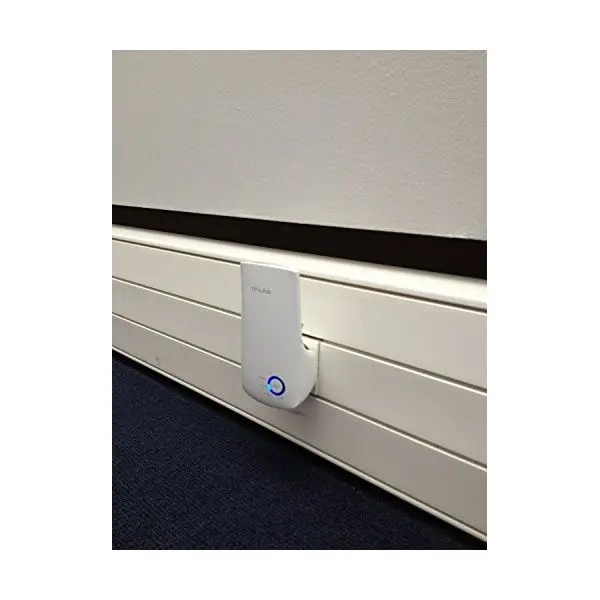 Точка доступа ретранслятор TP-LINK TL-WA850RE 300N RJ45