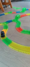 Pista de coches de carreras que brilla en la oscuridad para niños, tren de coches LED Flexible, regalo, 300/256/128/136/80/56 Uds.