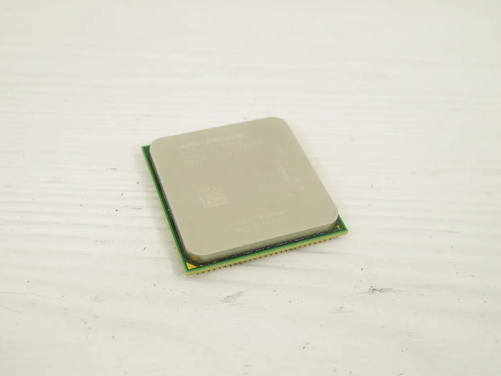 Процессор AMD Socket AM2+ Phenom X3 8450 (HD8450WCJ3BGH) б/у | Компьютеры и офис