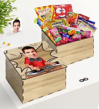 

Tailor-made In Wooden Box Bay DJ Caricature Of Nostalgic Lezzetler Gift set