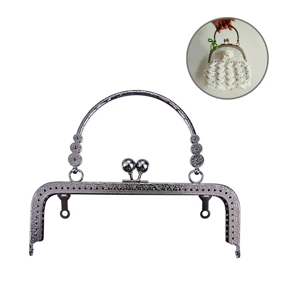 

Mixed square embossing - portable hand pull - metal frame purse18cm-1
