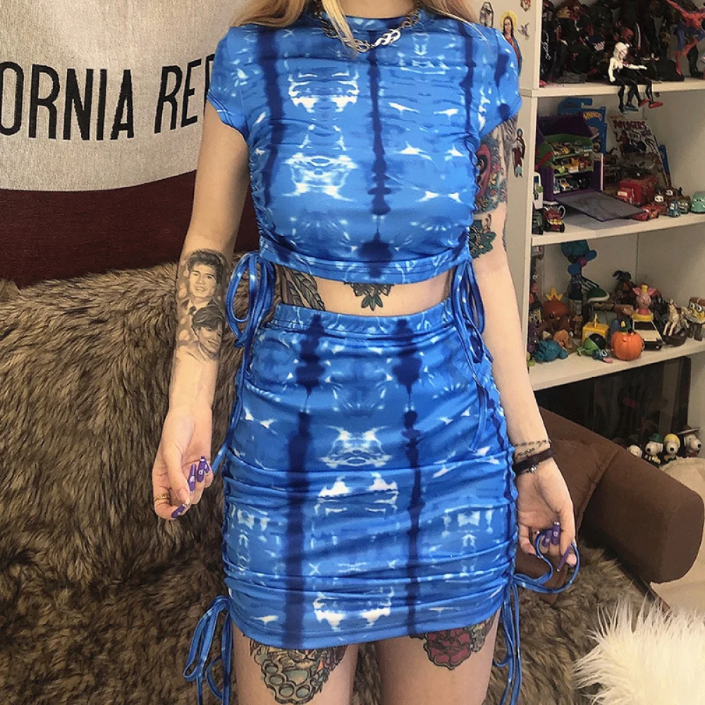 

2020 New Summer Two Piece Set Women O-Neck Short Sleeve Crop Top And High Waist Mini Skirt Sexy Party Club Two Piece Sets outfit