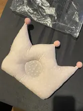 Almohada adaptable a la forma de bebés, reposacabezas antidecoloración en forma de corona, suave, transpirable, para cama de bebé, cojines de almohada de cabeza plana