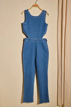 

Trendyol Cut Out Detailed Denim Jumpsuit TWOSS20TU0124