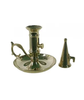

Candlestick polished brass with candle snuffer. Measurements: Ø 11 cm.