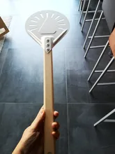 Pala pequeña de aluminio perforada para Pizza, herramienta antideslizante para Pizza, con mango de madera, 7, 8 y 9 pulgadas