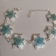 Pulseras fluorescentes de moda para mujer, brazaletes con forma de flor de estrella y corazón bonito, pulsera luminosa que brilla en la oscuridad