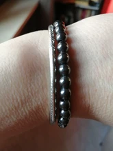 Pulsera de Metal elástica para hombre y mujer, brazalete redondo de piedra natural negra para la pérdida de peso, terapia magnética, hematita, moda