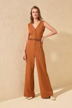 

Trendyol Collar Detailed Jumpsuit TWOSS20TU0079