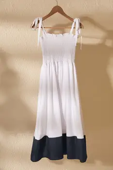 

Trendyol Gipe Detail Dress TWOSS20EL1564