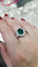 Huitan-anillos de boda de la serie de plantas románticas, anillo de compromiso de estilo europeo Vintage con piedra verde brillante, forma de flor de lujo