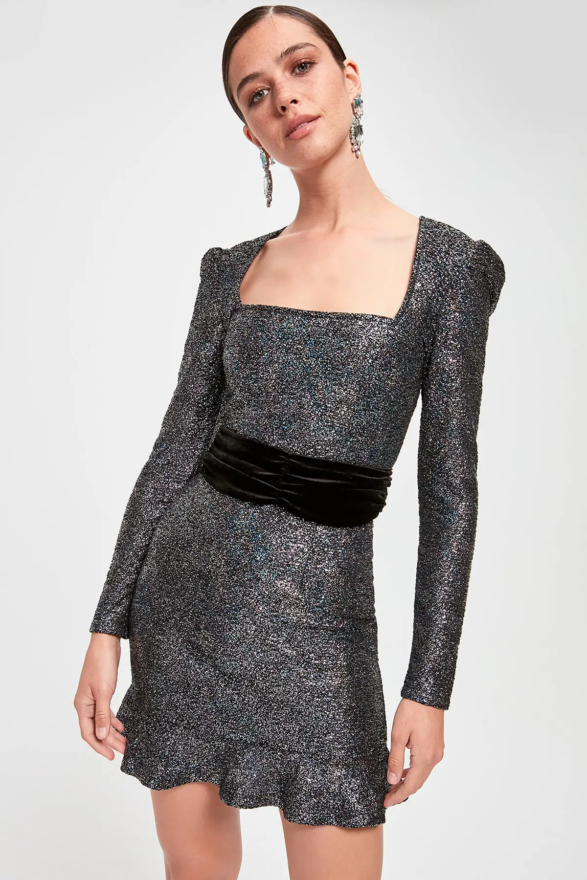 

Trendyol Detail at Waist Square Collar Dress TPRAW20EL1571