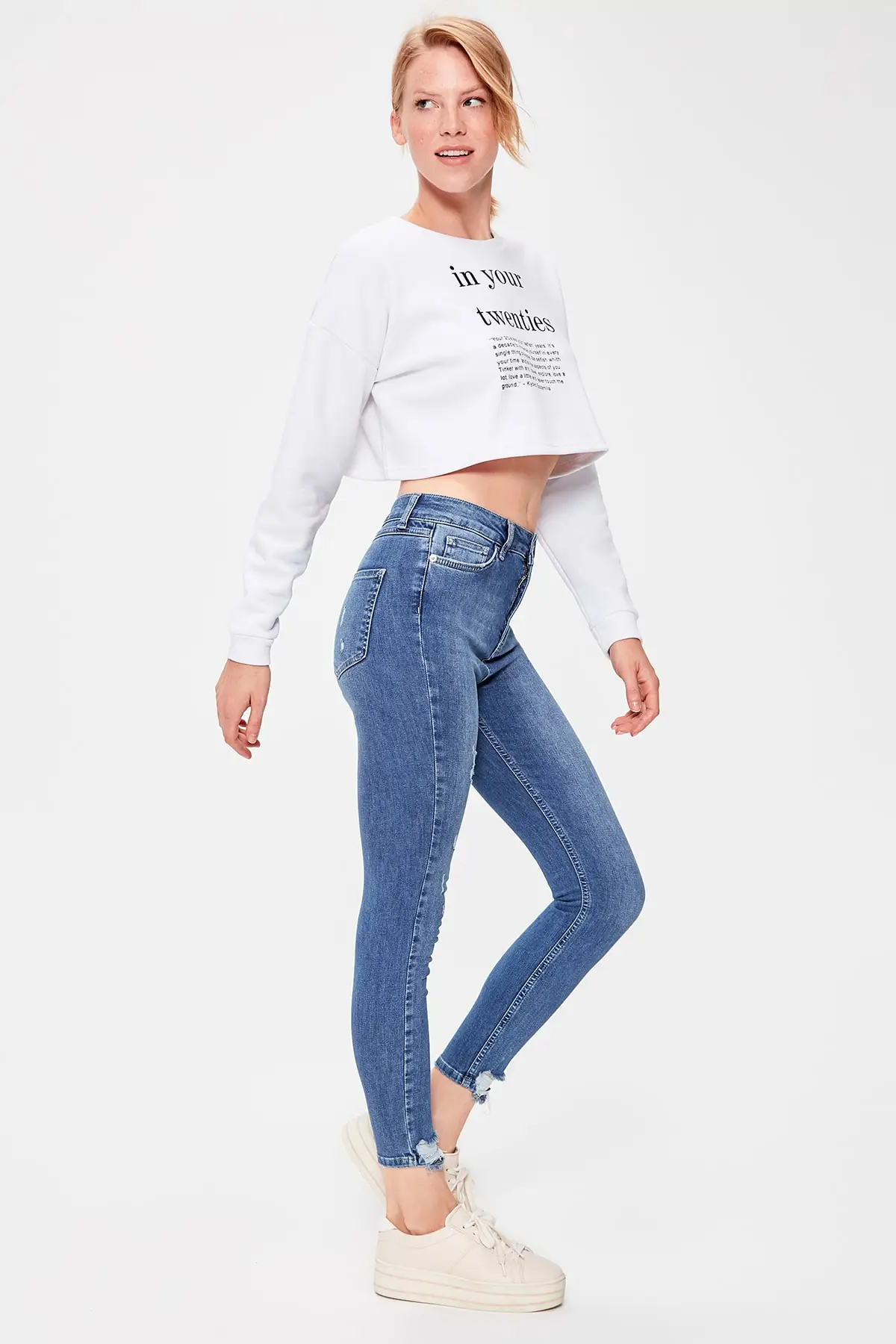 Trendyol синие джинсы скинни с нормальной талией TWOAW20JE0151
