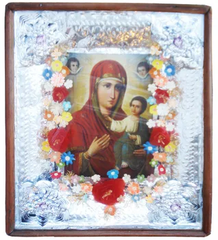 

Icon of the Mother of God "праворучица". Icon: wood, oil paints; size 21x26 cm. Kiot: wood,
