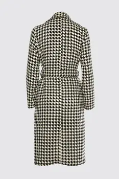 

Trendyol Black Arched Crowbar Pattern Stamp Coat TWOAW20KB0028
