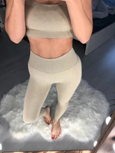 Conjunto de ropa deportiva de Yoga para mujer, ropa de entrenamiento, ropa deportiva de gimnasio, leggings, sostén sin costuras para Fitness, Top corto de manga larga, traje de Yoga