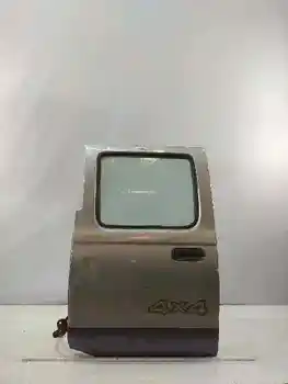 

SILVER LEFT REAR DOOR NISSAN NAVARA PICK-UP (D40M)