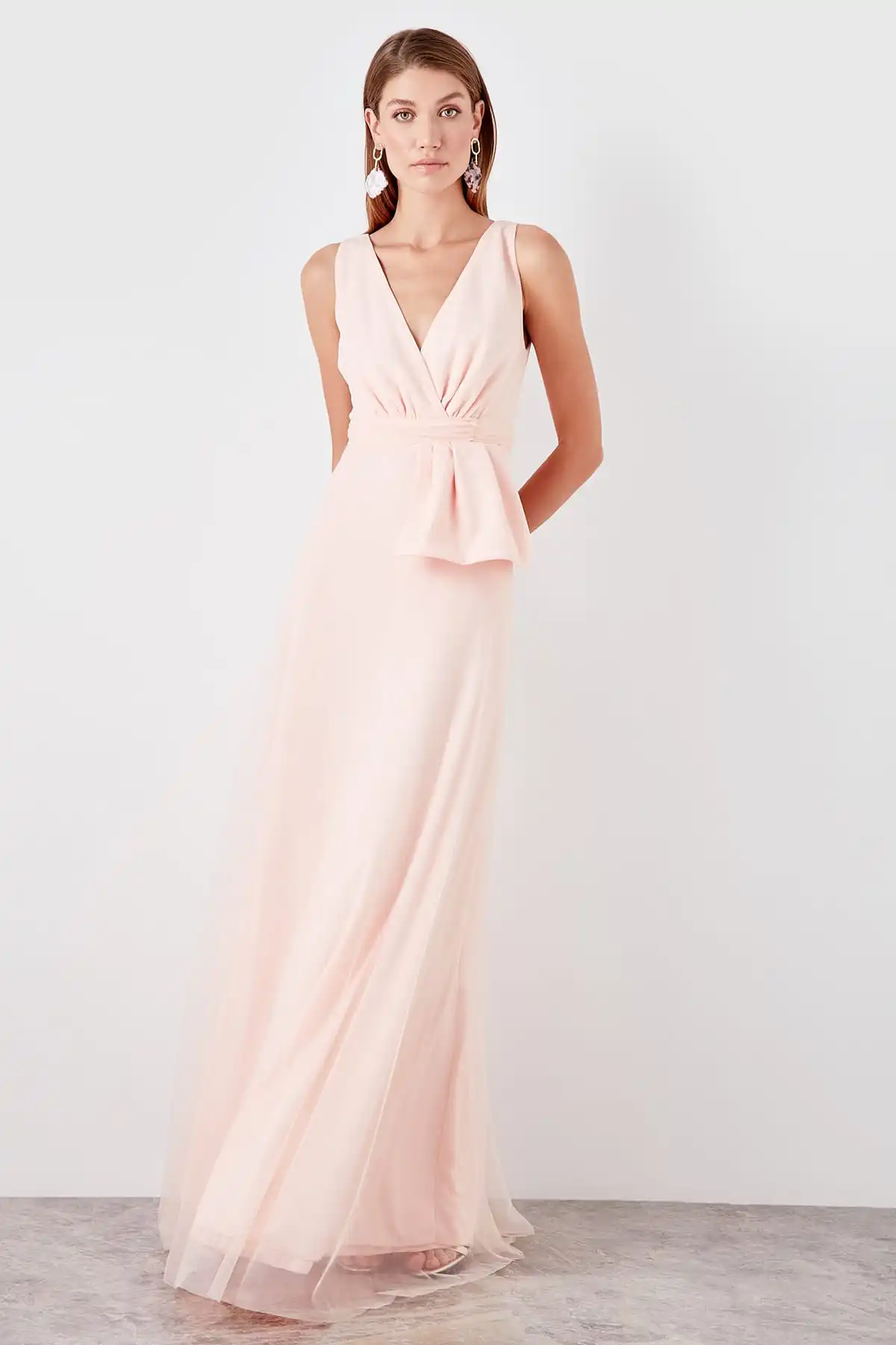 Вечернее платье с баской Trendyol TPRSS19AE0047