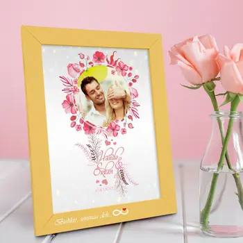 

Personalized Concept Photo Frame (Yellow)
