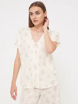 

Patterned Pajamas set