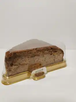 

Carrot Cake with Walnut by Gulluoglu (Tea Cake Selection) 4 pieces Total : 900 gr ( 1.98 lb )