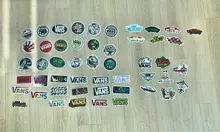 50 Uds marca VANS pegatina de vinilo pegatina de PVC a prueba de agua para el ordenador portátil equipaje de motocicleta monopatín Grafiti de manualidades de dibujos animados pegatinas