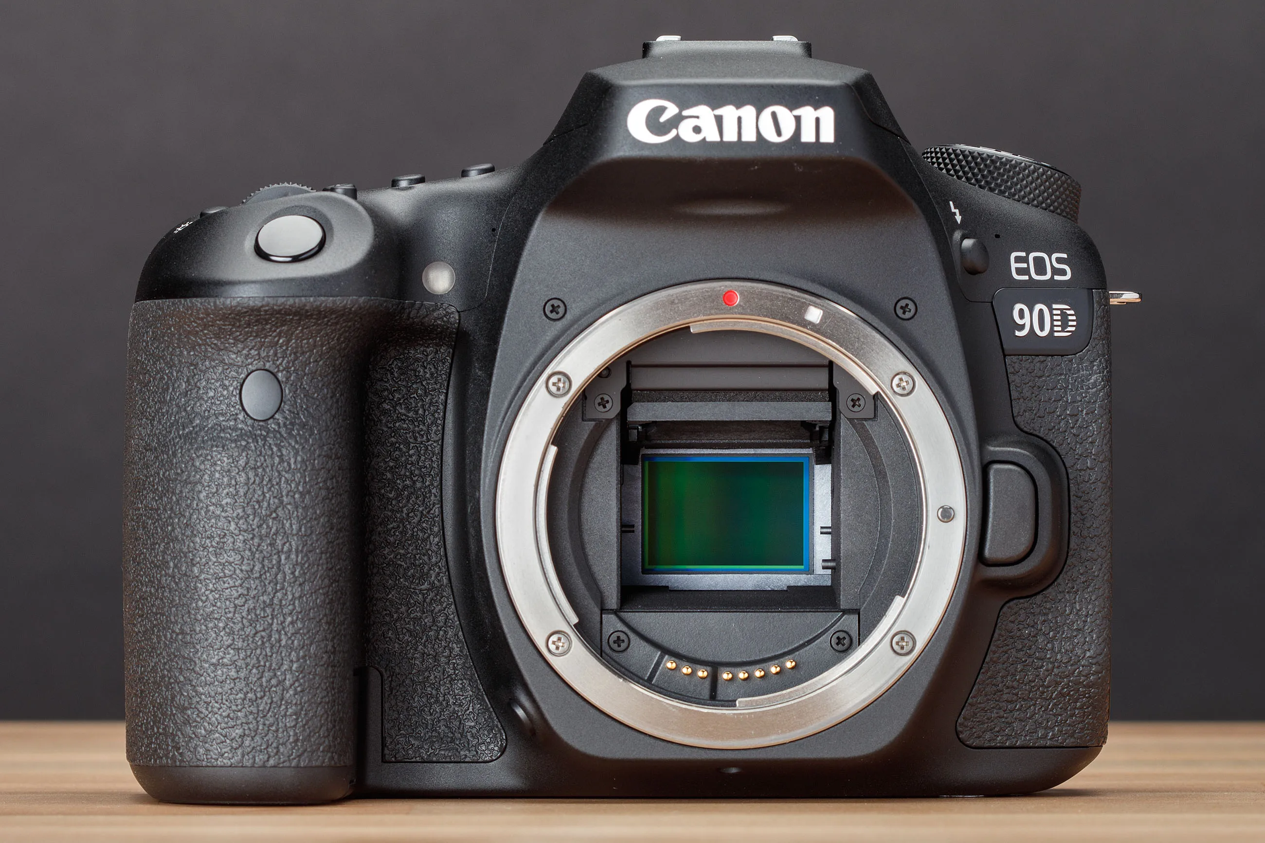 Canon EOS 90D DSLR 4K Camera & EF-S 18-135mm f/3.5-5.6 Lens ► Photo 2/5