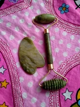 Gua Sha-masajeador de piedra Jade para cara, rodillo de Jade verde para estiramiento Facial, antiarrugas, 2/1 Uds.