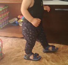 Sandalias de verano para niños y niñas, zapatillas de cuero antideslizantes suaves para exterior, zapatos planos para la playa, B0031