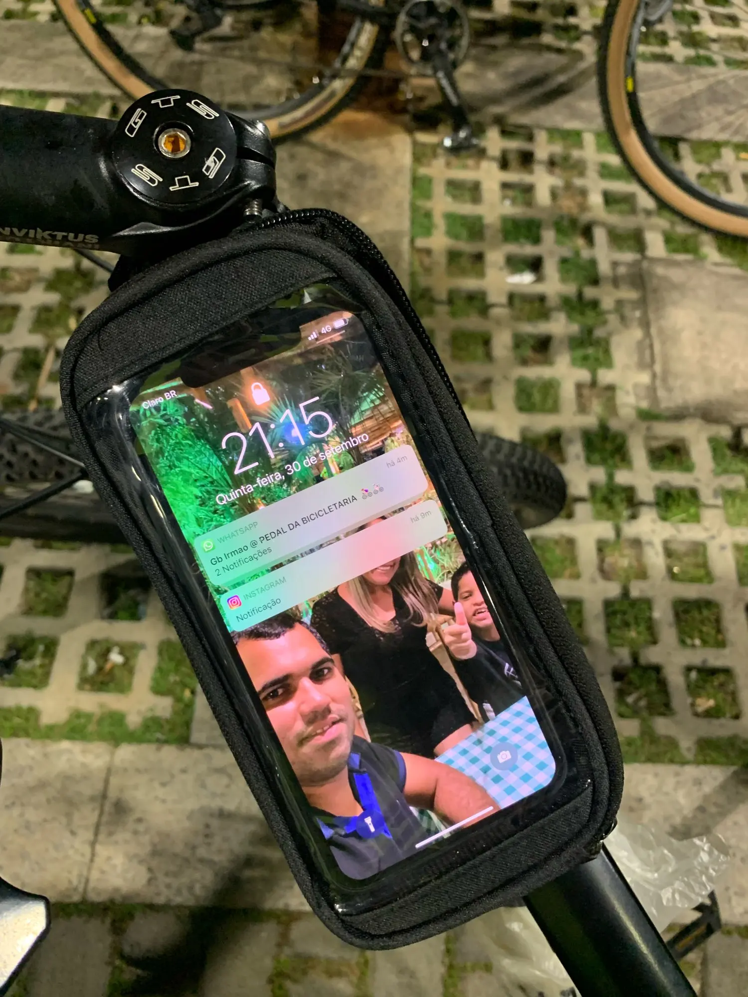 Waterproof Bicycle Mobile Phone Bag photo review