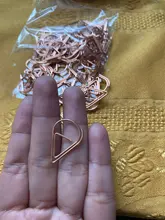 TUTU 60 unids/lote de Material de Metal de 28mm Clips de papel oro Color de rosa Kawaii divertido regalo Oficina escuela papelería marcado Clip H0288