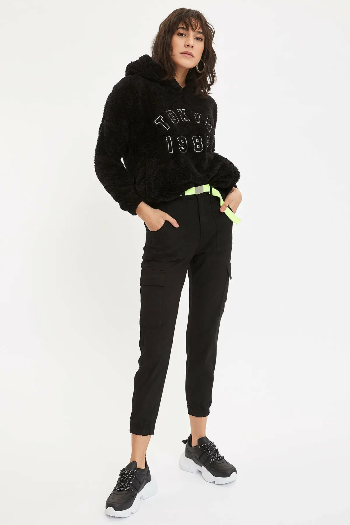 

DeFacto Woman Trousers-M0827AZ20SP