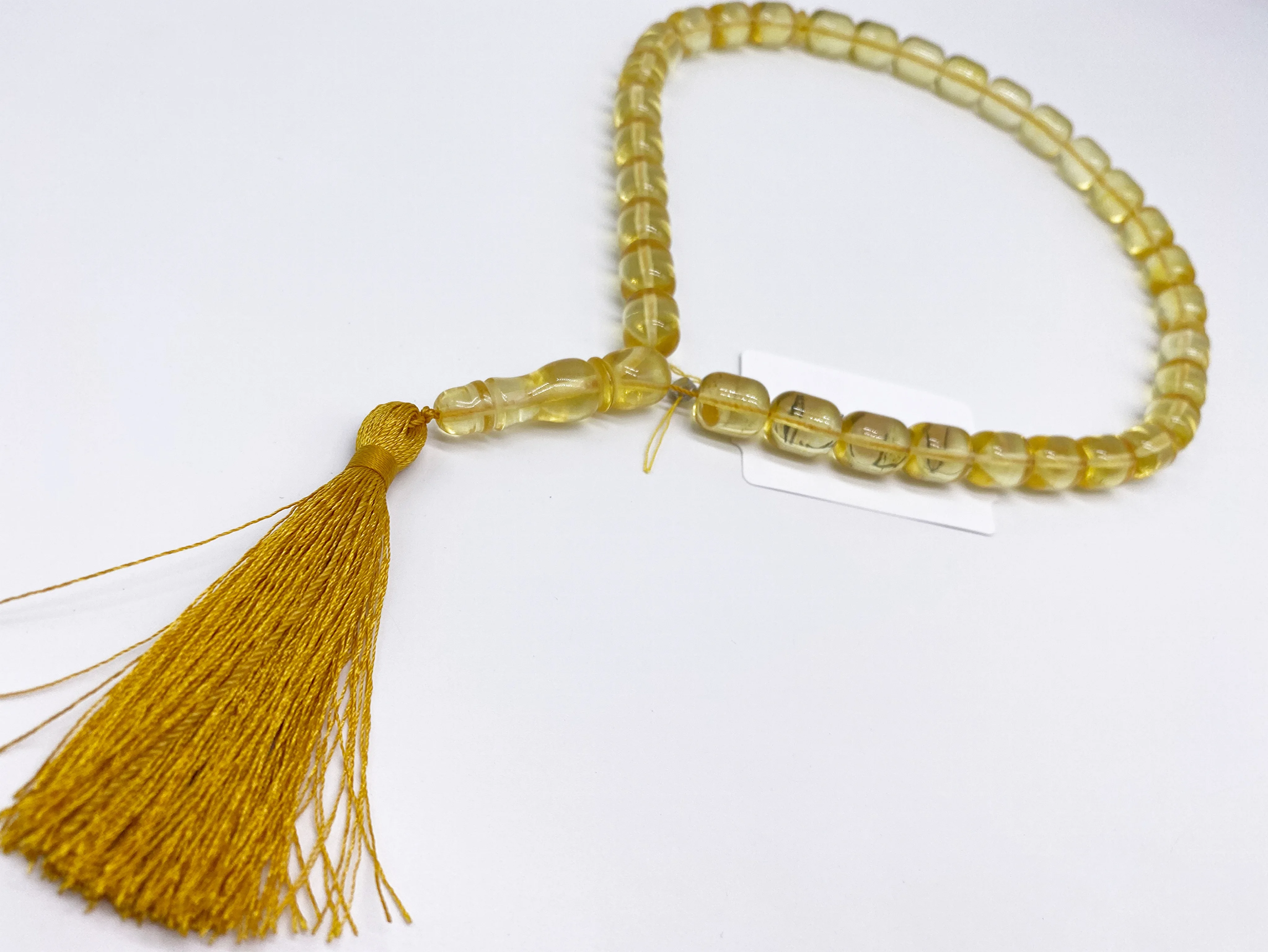 Рисунок 2 - Четки из натурального янтаря 2022