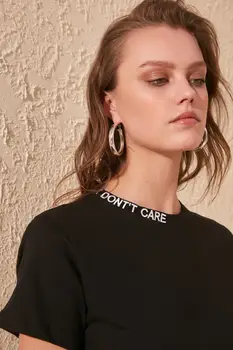 

Trendyol Embroidered Basic Knitted T-Shirt TWOSS20TS0464