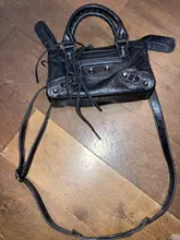 Bolso europeo de cuero PU para motocicleta para mujer, bandoleras cruzadas con remaches y borlas