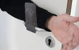 

Arregui Spipo handle SEG040-04 solution for open door without touching the handle, black color
