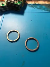 Llaveros de aleación de titanio para hombre, llaveros de anillos pendiente hebilla superligero para coche, regalo creativo masculino, venta al por mayor