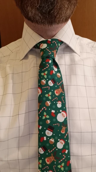 Casual Christmas print neck tie with festive patterns8