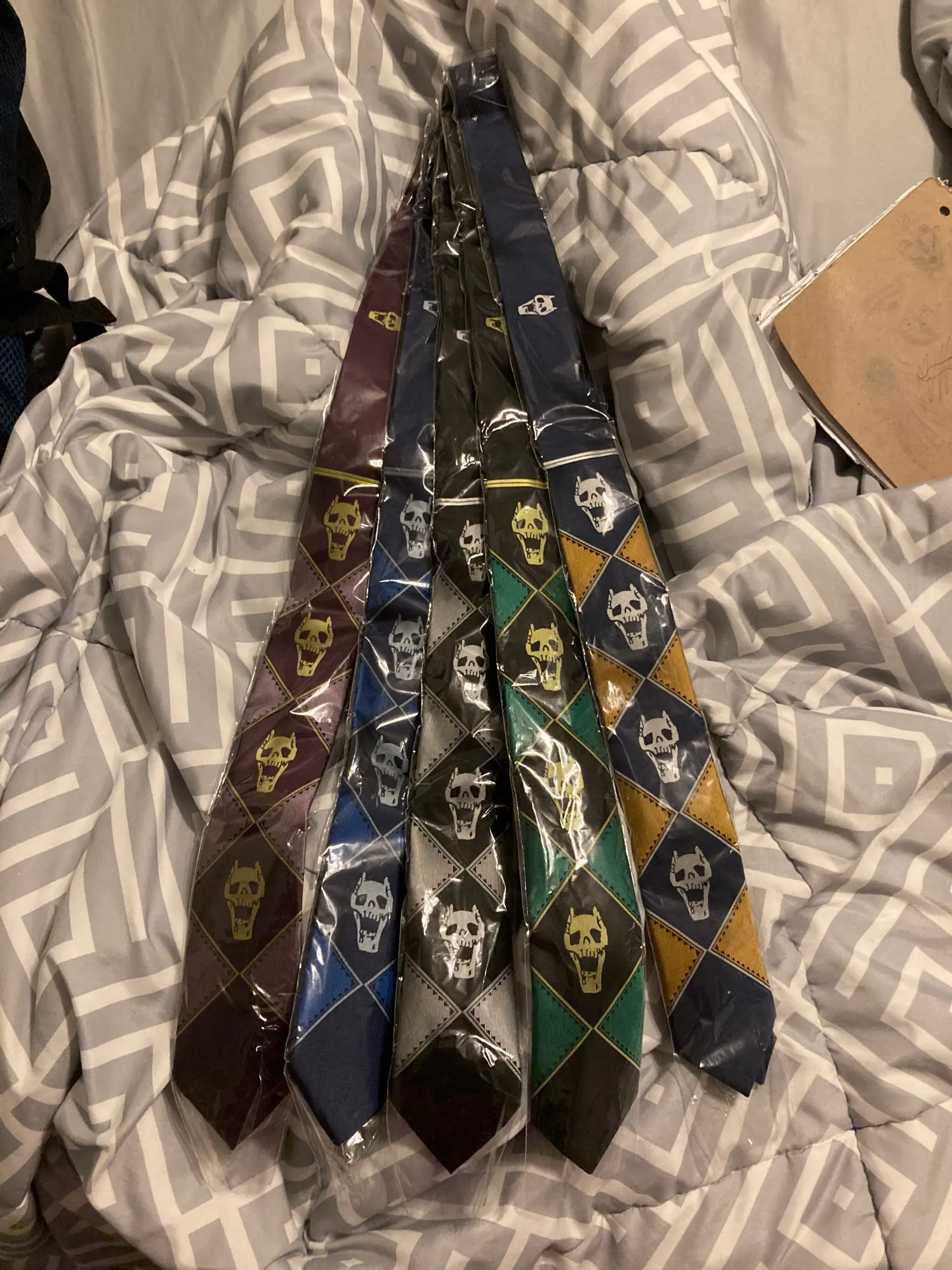 Yoshikage Kira Tie photo review