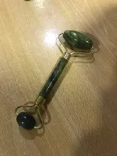 Masajeador de rodillo de Jade para rodillo Facial Gua Sha Jade Stone, masajeador Facial de belleza, levantamiento de cara delgada, herramientas de cuidado para la piel Facial antiarrugas