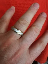 Auxauxme-Anillo de boda con diseño de onda dorada para hombre y mujer, sortija de compromiso con grabado de nombre de amantes de la boda
