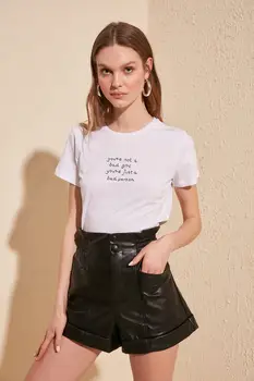

Trendyol Embroidered Basic Knitted T-Shirt TWOSS20TS0067