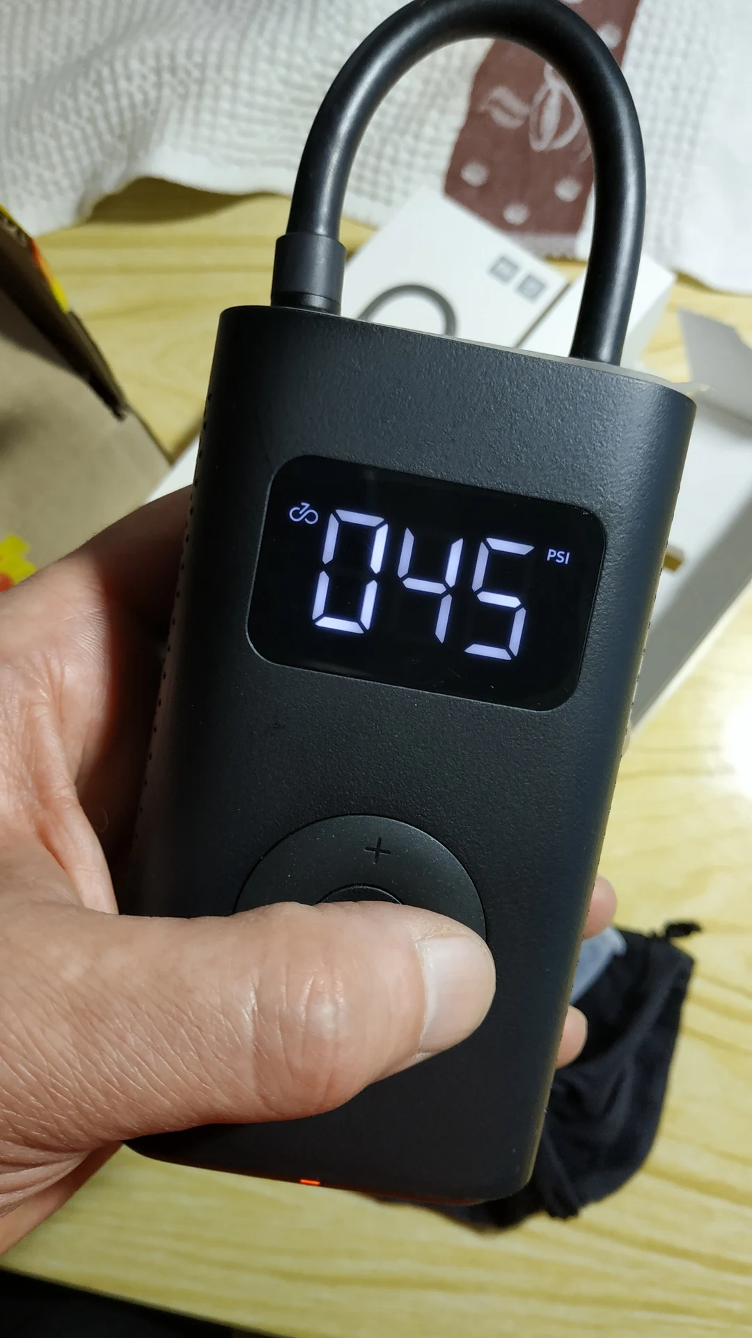 Отзыв о товаре Умный воздушный насос Xiaomi Mi Portable Electric Air Compressor(MJCQB02QJ),Портативный электрический воздушный компрессор от пользователя Y***v