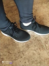 Zapatillas de deporte ligeras para mujer, calzado deportivo de malla transpirable, cómodo para correr, con cordones y cojín de aire