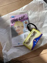 Is a wig-peluca sintética de Color rubio para mujer, pelucas Bob cortas y rectas de 613 colores, pelo negro natural de uso diario