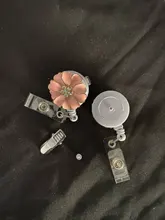 Cristal hermoso flor insignia retráctil carrete enfermera estudiante Exposición de tarjeta de identificación de cocodrilo Clip distintivo de papelería