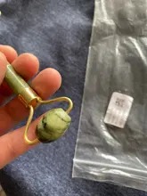 Gua Sha-Rodillo verde 2 en 1, herramientas de Jade Natural, masajeador con piedras para cara, cuello, espalda y Jawline