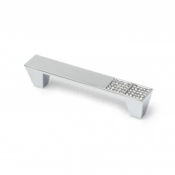 

Box with 10 handles decorative style, made of Zamak with polished chrome finish and 96 mm distance between point