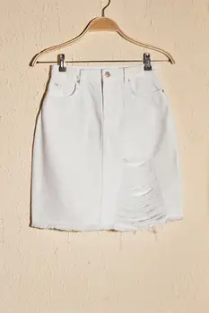 

Trendyol Ripped Detailed Denim Skirt TWOSS20ET0493
