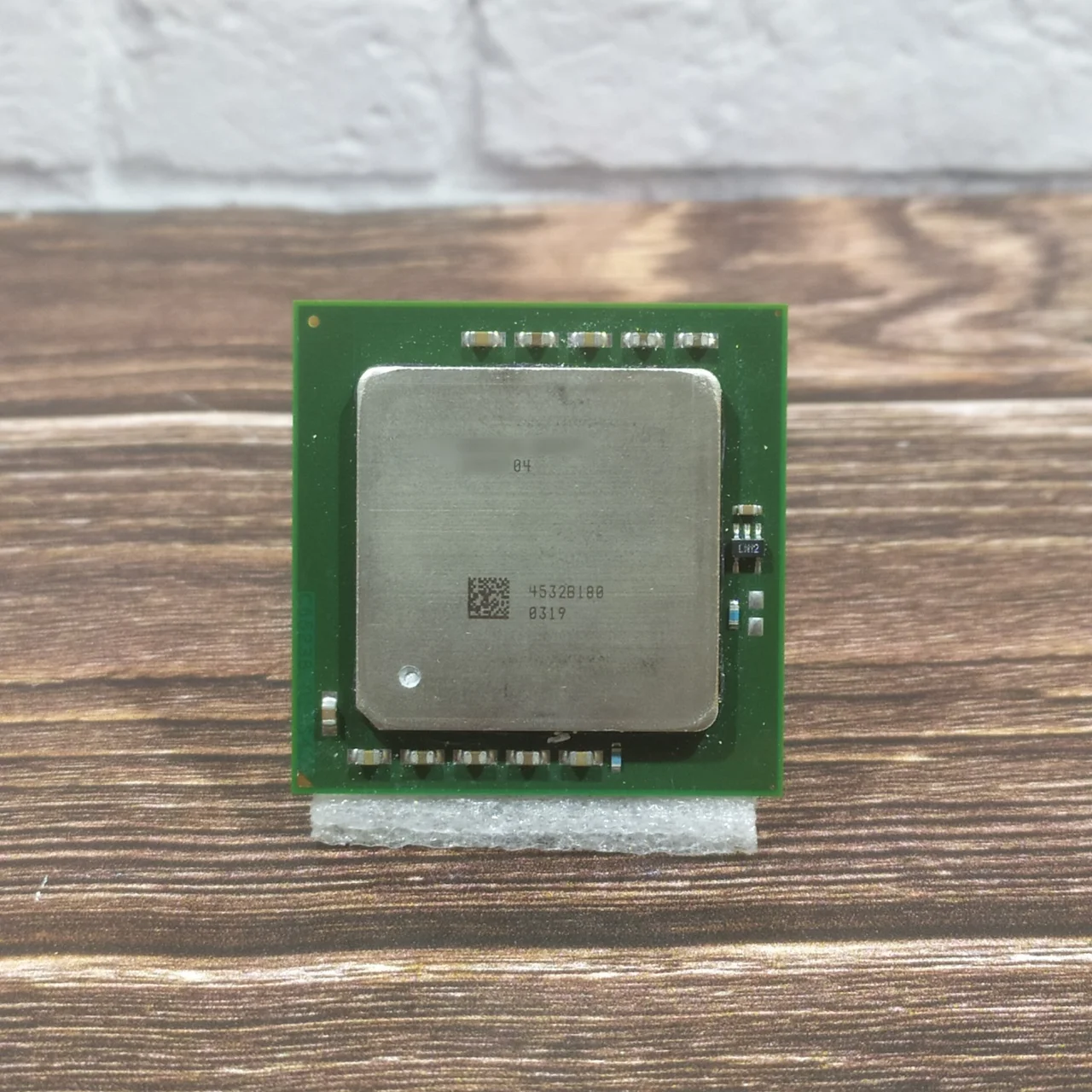 Процессор ксеон 1 ядро 2 потока 3.6Ghz 2MB шина 800Mhz PGA 604 Б/У |